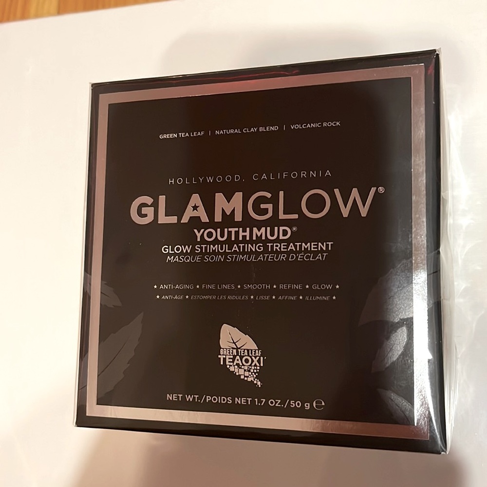 GlamGlow Youth mud mask